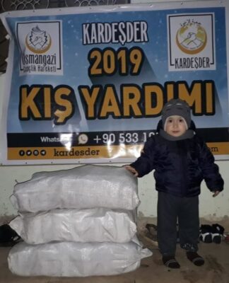 İdlibde kışlık yakacak dağıtımı 05