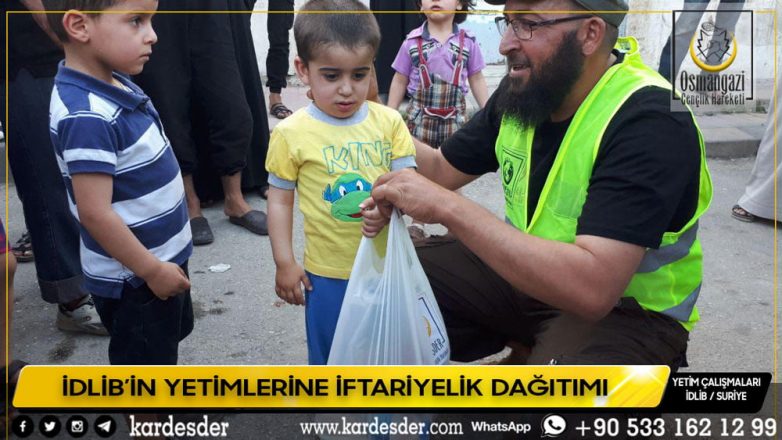 İDLİBİN YETİM VE ÖKSÜZLERİ İÇİN İFTARİYELİK DAĞITIMI 16