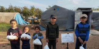 Cadirlarda Kalan Yetimlerimize Sicak Yemek Dagitimi